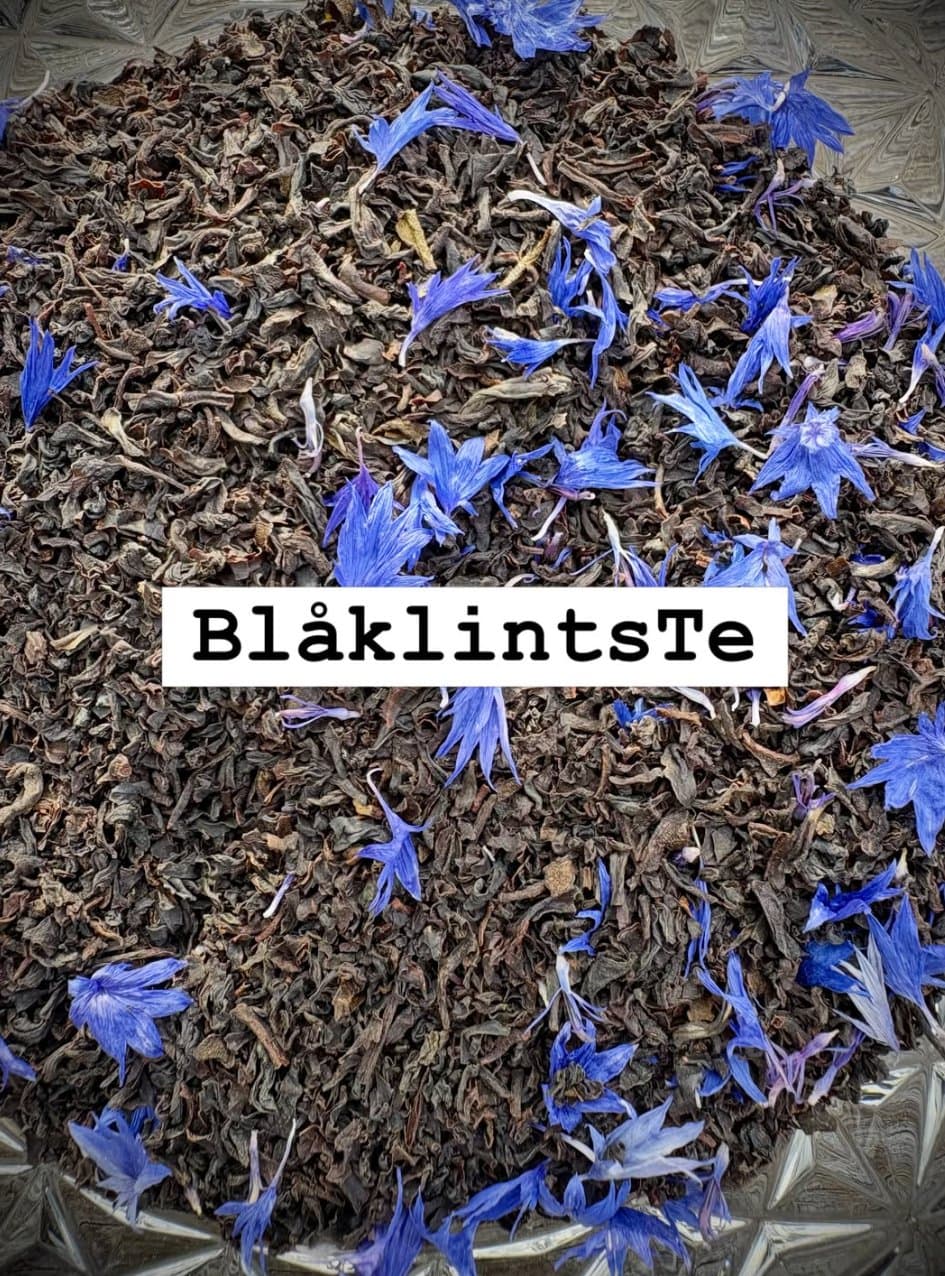Specialbeställning på FolkpartiTe så här i valtider. Självklart med blåklint.